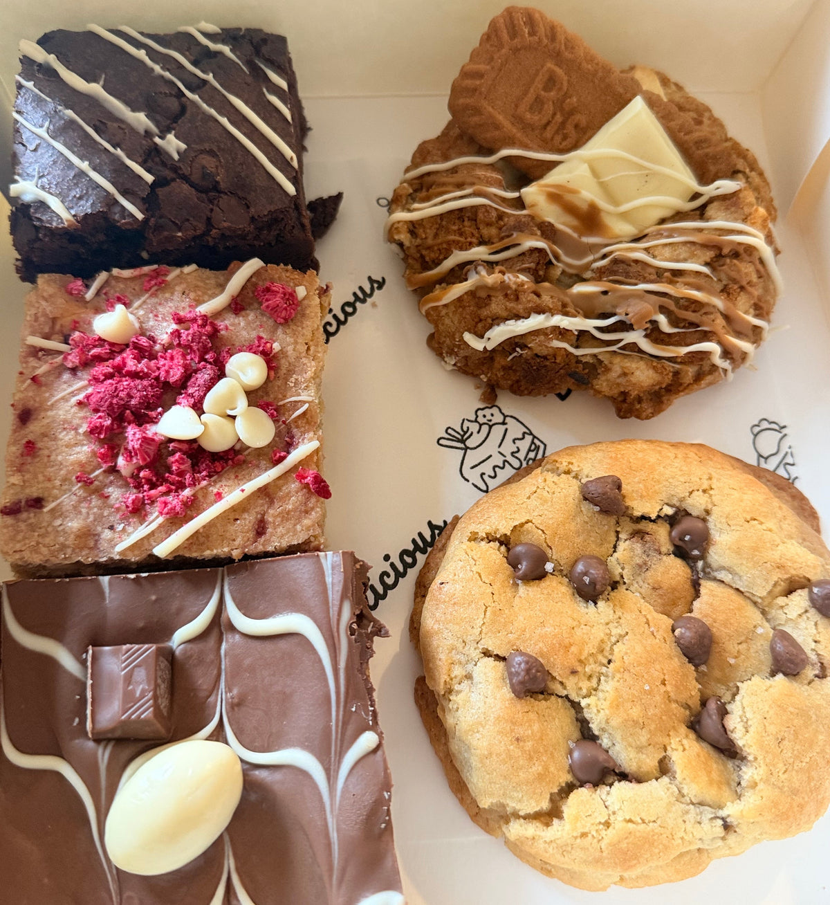 Medium Treat Box
